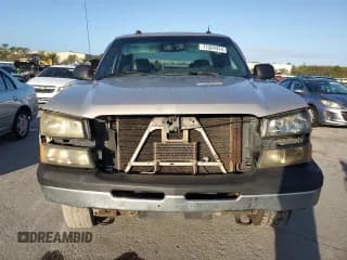 ✅ 2004 Chevrolet Silverado 1500 Z71 • VIN: 2GCEK19TX41379201 • Лот: 77324474. Опубликован ранее на Copart с пробегом 296 929 миль. Бесплатный доступ к архиву аукционных продаж из США и подробный отчёт об истории автомобиля на DreamBid. Изображение 5.