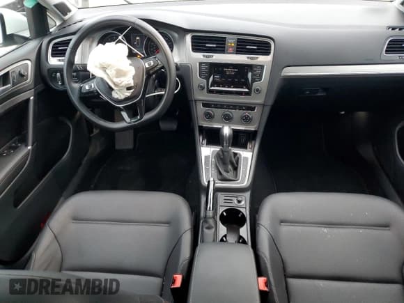 ✅ 2015 Volkswagen Golf TSI S • VIN: 3VW217AU1FM103625 • Lot: 91073605. Wystawiony na Copart z przebiegiem 34 392 mil. Bezpłatny archiwum sprzedaży aukcyjnych z USA i szczegółowy raport historii pojazdu na DreamBid. Zdjęcie 8.