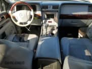 ✅ 2005 Lincoln Navigator Luxury • VIN: 5LMFU28585LJ01750 • Lot: 53298165. Listed on Copart with 162,227 mi. Free auction sales archive from the USA and detailed vehicle history report at DreamBid. Image 8.