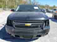 2014 Chevrolet Suburban LT z VIN 1GNSKJE75ER101169, wystawiony jako IAAI lot #43446590 z przebiegiem Nie podano mil oraz . Historia ofert i sprzedaży dostępna na DreamBid. Obrazek 11.