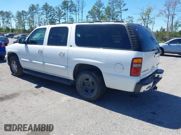 ✅ 2003 Chevrolet Suburban LS • VIN: 3GNEC16Z13G111561 • Лот: 41768017. Опубликован ранее на IAAI с пробегом Не указан. Бесплатный доступ к архиву аукционных продаж из США и подробный отчёт об истории автомобиля на DreamBid. Изображение 3.