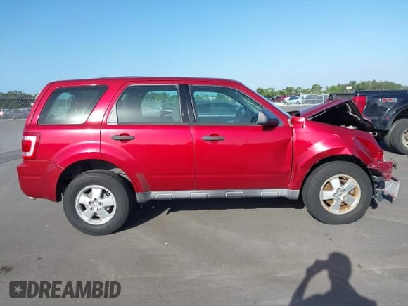 ✅ 2012 Ford Escape XLS • VIN: 1FMCU0C73CKC01180 • Лот: 43371139. Опубликован ранее на IAAI с пробегом 176 781 миль. Бесплатный доступ к архиву аукционных продаж из США и подробный отчёт об истории автомобиля на DreamBid. Изображение 13.