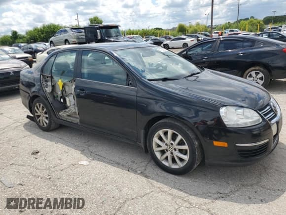 ✅ 2010 Volkswagen Jetta SE • VIN: 3VWRX7AJ3AM133656 • Lot: 67788935. Listed on Copart with 146,017 mi. Free auction sales archive from the USA and detailed vehicle history report at DreamBid. Image 4.
