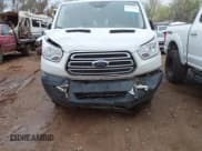 ✅ 2018 Ford Transit • VIN: 1FTYR1ZM6JKB17933 • Lot: 41777624. Wystawiony na IAAI z przebiegiem 225 123 mil. Bezpłatny archiwum sprzedaży aukcyjnych z USA i szczegółowy raport historii pojazdu na DreamBid. Zdjęcie 6.