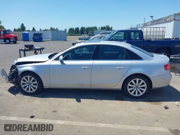 ✅ 2010 Audi A4 Premium Plus • VIN: WAUFFAFL7AN053974 • Lot: 42360209. Listed on IAAI with 155,402 mi. Free auction sales archive from the USA and detailed vehicle history report at DreamBid. Image 14.
