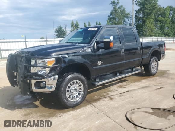 ✅ 2011 Ford F-250 Lariat • VIN: 1FT7W2BT1BEC18633 • Lot: 62847145. Listed on Copart with 266,124 mi. Free auction sales archive from the USA and detailed vehicle history report at DreamBid. Image 1.