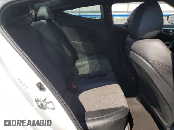 2016 Hyundai Veloster с VIN KMHTC6AD6GU288923, выставлен на аукционе Copart как лот 66437694 с пробегом 75 040 миль миль и Списание • Salvage title. История ставок и продаж доступна на DreamBid. Изображение 10.