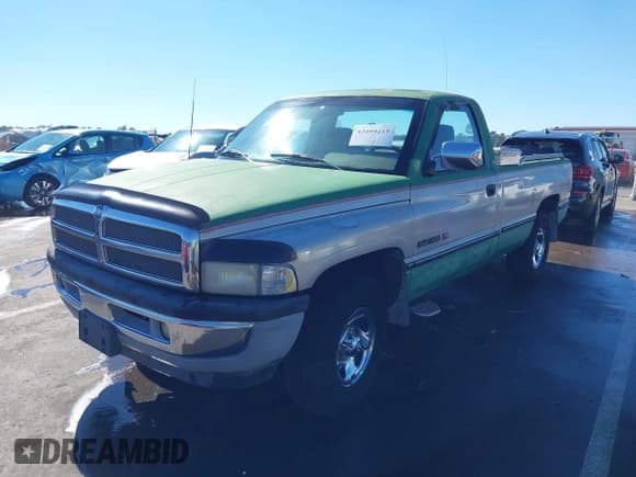 ✅ 1996 Dodge 1500 • VIN: 1B7HC16ZXTS550045 • Lot: 43444215. Wystawiony na IAAI z przebiegiem 174 430 mil. Bezpłatny archiwum sprzedaży aukcyjnych z USA i szczegółowy raport historii pojazdu na DreamBid. Zdjęcie 2.