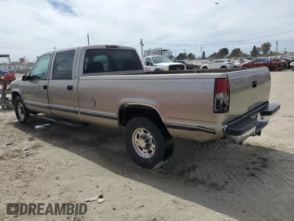 ✅ 2000 Chevrolet Silverado 3500 • VIN: 1GCGC33RXYF421587 • Lot: 81269875. Listed on Copart with 330,642 mi. Free auction sales archive from the USA and detailed vehicle history report at DreamBid. Image 2.