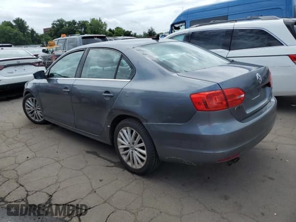 ✅ 2011 Volkswagen Jetta SEL • VIN: 3VWLZ7AJ5BM303873 • Lot: 62472915. Listed on Copart with 157,039 mi. Free auction sales archive from the USA and detailed vehicle history report at DreamBid. Image 2.