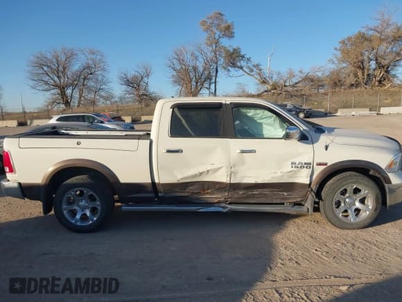 ✅ 2018 Ram 1500 Laramie • VIN: 1C6RR7VT8JS194878 • Лот: 43667753. Опубликован ранее на IAAI с пробегом 42 315 миль. Бесплатный доступ к архиву аукционных продаж из США и подробный отчёт об истории автомобиля на DreamBid. Изображение 13.