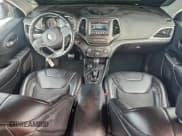 ✅ 2019 Jeep Cherokee Latitude Plus • VIN: 1C4PJMLB0KD398175 • Lot: 94916755. Wystawiony na Copart z przebiegiem 83 847 mil. Bezpłatny archiwum sprzedaży aukcyjnych z USA i szczegółowy raport historii pojazdu na DreamBid. Zdjęcie 8.