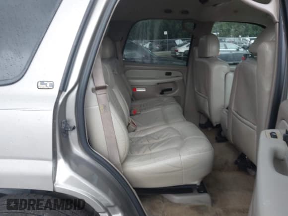 ✅ 2002 Chevrolet Tahoe LT • VIN: 1GNEC13Z62J233110 • Lot: 42460607. Listed on IAAI with 329,196 mi. Free auction sales archive from the USA and detailed vehicle history report at DreamBid. Image 8.