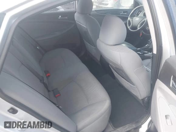 ✅ 2013 Hyundai Sonata GLS • VIN: 5NPEB4AC5DH740619 • Лот: 43305019. Опубликован ранее на IAAI с пробегом 132 546 миль. Бесплатный доступ к архиву аукционных продаж из США и подробный отчёт об истории автомобиля на DreamBid. Изображение 8.