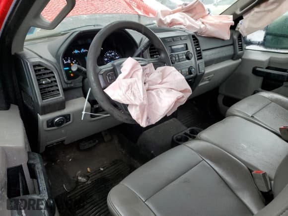 ✅ 2018 Ford F-250 XL • VIN: 1FTBF2A66JEC09897 • Lot: 60065505. Listed on Copart with 148,117 mi. Free auction sales archive from the USA and detailed vehicle history report at DreamBid. Image 8.