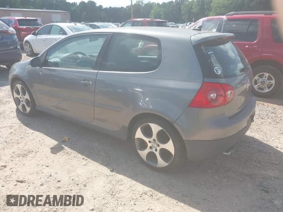 ✅ 2009 Volkswagen Golf GTI • VIN: WVWEV71K99W014585 • Lot: 42550037. Wystawiony na IAAI z przebiegiem 107 151 mil. Bezpłatny archiwum sprzedaży aukcyjnych z USA i szczegółowy raport historii pojazdu na DreamBid. Zdjęcie 3.