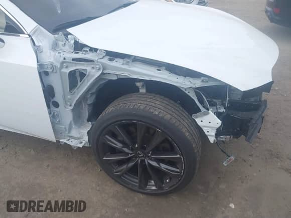 2024 Lexus IS 300 с VIN JTHBA1D23R5130831, выставлен на аукционе IAAI как лот 41673307 с пробегом 11 556 миль миль и . История ставок и продаж доступна на DreamBid. Изображение 18.