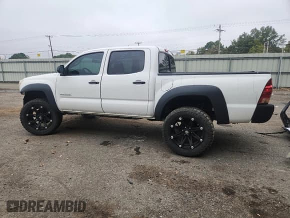 ✅ 2014 Toyota Tacoma PreRunner • VIN: 5TFJU4GN2EX051872 • Лот: 87225725. Опубликован ранее на Copart с пробегом 98 116 миль. Бесплатный доступ к архиву аукционных продаж из США и подробный отчёт об истории автомобиля на DreamBid. Изображение 2.