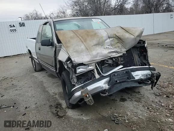 ✅ 1998 GMC Sierra 1500 • VIN: 2GTEK19R1W1542387 • Лот: 45483865. Опубликован ранее на Copart с пробегом 209 839 миль. Бесплатный доступ к архиву аукционных продаж из США и подробный отчёт об истории автомобиля на DreamBid. Изображение 11.