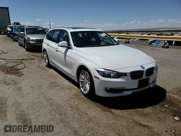 2015 BMW 3 Series 328d xDrive с VIN WBA3K5C56FK300888, выставлен на аукционе Copart как лот 54770245 с пробегом 84 294 миль миль и Списание • Salvage title. История ставок и продаж доступна на DreamBid. Изображение 13.