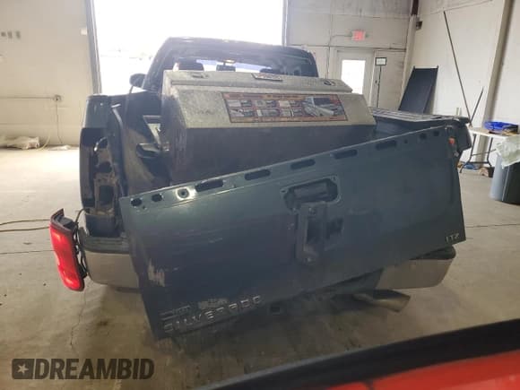 ✅ 2011 Chevrolet Silverado 1500 LTZ • VIN: 1GCRKTE3XBZ100790 • Lot: 90115605. Listed on Copart with 285,881 mi. Free auction sales archive from the USA and detailed vehicle history report at DreamBid. Image 6.