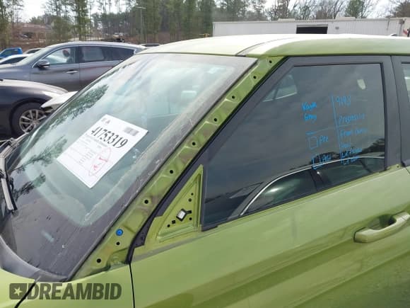 ✅ 2020 Hyundai Venue SE • VIN: KMHRB8A33LU039313 • Lot: 41753319. Listed on IAAI with 92,872 mi. Free auction sales archive from the USA and detailed vehicle history report at DreamBid. Image 18.