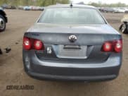 ✅ 2009 Volkswagen Jetta TDI • VIN: 3VWRL71K49M063648 • Lot: 55028555. Wystawiony na Copart z przebiegiem Nie podano. Bezpłatny archiwum sprzedaży aukcyjnych z USA i szczegółowy raport historii pojazdu na DreamBid. Zdjęcie 6.