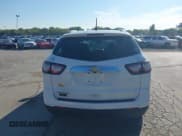 ✅ 2017 Chevrolet Traverse LT • VIN: 1GNKRGKD0HJ235034 • Lot: 43227154. Wystawiony na IAAI z przebiegiem Nie podano. Bezpłatny archiwum sprzedaży aukcyjnych z USA i szczegółowy raport historii pojazdu na DreamBid. Zdjęcie 16.