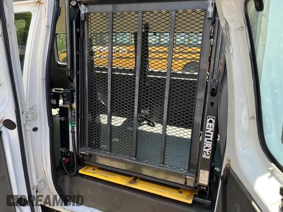 ✅ 2014 Ford Econoline Cargo Commercial • VIN: 1FTNS2EW3EDA97297 • Lot: 56185395. Listed on Copart with 167,805 mi. Free auction sales archive from the USA and detailed vehicle history report at DreamBid. Image 12.