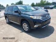 ✅ 2011 Toyota Highlander • VIN: 5TDZK3EH5BS037580 • Лот: 42915969. Опубликован ранее на IAAI с пробегом 239 192 миль. Бесплатный доступ к архиву аукционных продаж из США и подробный отчёт об истории автомобиля на DreamBid. Изображение 1.