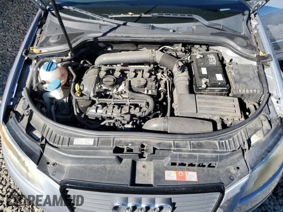 ✅ 2010 Audi A3 Premium Plus • VIN: WAUKEAFM0AA100148 • Lot: 76049524. Wystawiony na Copart z przebiegiem 149 289 mil. Bezpłatny archiwum sprzedaży aukcyjnych z USA i szczegółowy raport historii pojazdu na DreamBid. Zdjęcie 11.