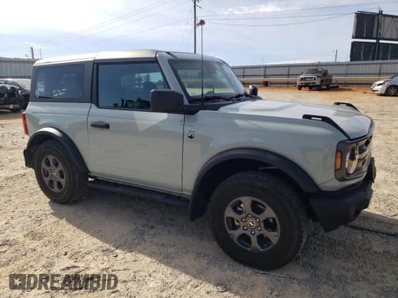 ✅ 2022 Ford Bronco Big Bend • VIN: 1FMDE5AH2NLB12143 • Lot: 92242655. Listed on Copart with 27,728 mi. Free auction sales archive from the USA and detailed vehicle history report at DreamBid. Image 4.