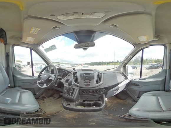 ✅ 2018 Ford Transit • VIN: 1FTYR2CMXJKA93795 • Лот: 71622985. Опубликован ранее на Copart с пробегом 212 735 миль. Бесплатный доступ к архиву аукционных продаж из США и подробный отчёт об истории автомобиля на DreamBid. Изображение 15.