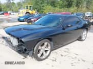 ✅ 2018 Dodge Challenger SXT Plus • VIN: 2C3CDZAG2JH219576 • Lot: 43261415. Wystawiony na IAAI z przebiegiem 135 266 mil. Bezpłatny archiwum sprzedaży aukcyjnych z USA i szczegółowy raport historii pojazdu na DreamBid. Zdjęcie 2.