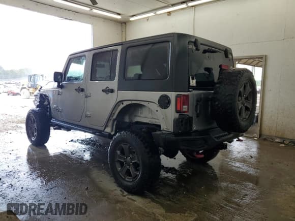 ✅ 2018 Jeep Wrangler Unlimited Rubicon Recon • VIN: 1C4BJWFG1JL833335 • Lot: 69692525. Wystawiony na Copart z przebiegiem 69 564 mil. Bezpłatny archiwum sprzedaży aukcyjnych z USA i szczegółowy raport historii pojazdu na DreamBid. Zdjęcie 2.