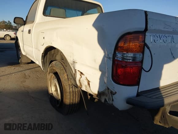 ✅ 2004 Toyota Tacoma • VIN: 5TENL42N04Z394070 • Lot: 43721735. Listed on IAAI with 572,363 mi. Free auction sales archive from the USA and detailed vehicle history report at DreamBid. Image 6.