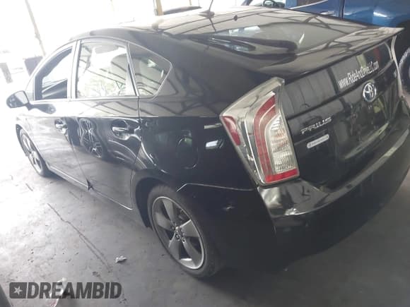 ✅ 2013 Toyota Prius One • VIN: JTDKN3DU8D5613162 • Lot: 42868609. Listed on IAAI with 176,163 mi. Free auction sales archive from the USA and detailed vehicle history report at DreamBid. Image 3.