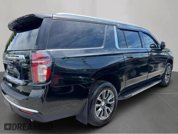 ✅ 2022 Chevrolet Suburban LT • VIN: 1GNSKCKD8NR102970 • Лот: 92724845. Опубликован ранее на Copart с пробегом 195 759 миль. Бесплатный доступ к архиву аукционных продаж из США и подробный отчёт об истории автомобиля на DreamBid. Изображение 4.