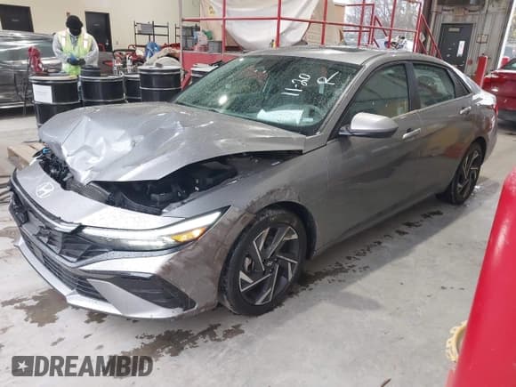 ✅ 2025 Hyundai Elantra SEL Convenience • VIN: KMHLS4DG6SU888914 • Лот: 43863617. Опубликован ранее на IAAI с пробегом 26 791 миль. Бесплатный доступ к архиву аукционных продаж из США и подробный отчёт об истории автомобиля на DreamBid. Изображение 2.