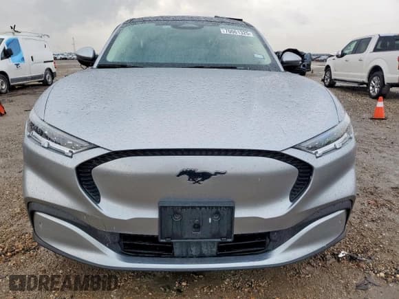 ✅ 2021 Ford Mustang Mach-E Select • VIN: 3FMTK1RM0MMA04549 • Lot: 70061325. Wystawiony na Copart z przebiegiem 43 133 mil. Bezpłatny archiwum sprzedaży aukcyjnych z USA i szczegółowy raport historii pojazdu na DreamBid. Zdjęcie 5.