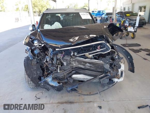 ✅ 2016 MINI Countryman S • VIN: WMWZC3C55GWT10964 • Lot: 43447144. Listed on IAAI with 97,145 mi. Free auction sales archive from the USA and detailed vehicle history report at DreamBid. Image 12.