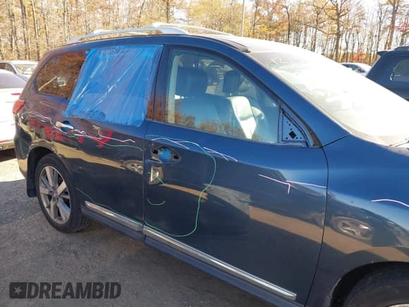 ✅ 2014 Nissan Pathfinder Platinum • VIN: 5N1AR2MM2EC672100 • Lot: 43626516. Wystawiony na IAAI z przebiegiem 166 615 mil. Bezpłatny archiwum sprzedaży aukcyjnych z USA i szczegółowy raport historii pojazdu na DreamBid. Zdjęcie 12.