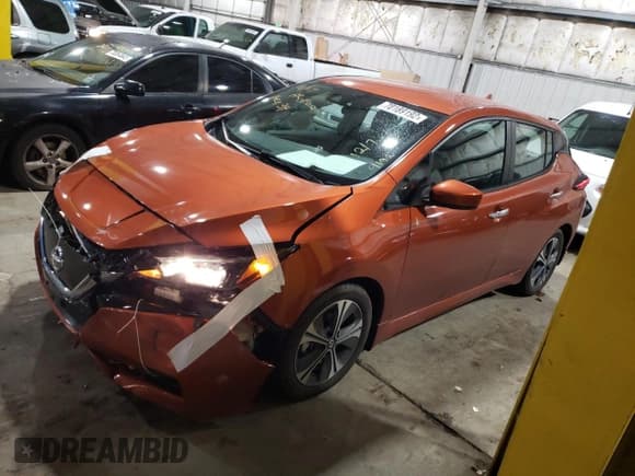 ✅ 2022 Nissan LEAF SV • VIN: 1N4AZ1CV6NC561256 • Lot: 70189192. Wystawiony na Copart z przebiegiem 5 943 mil. Bezpłatny archiwum sprzedaży aukcyjnych z USA i szczegółowy raport historii pojazdu na DreamBid. Zdjęcie 1.