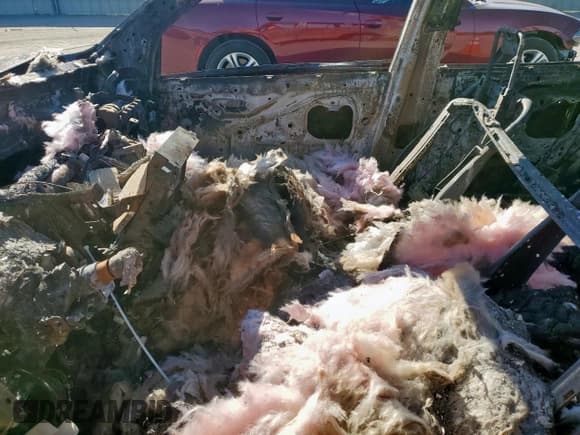 ✅ 2015 Lexus GX 460 • VIN: JTJBM7FX3F5100239 • Лот: 82310555. Опубликован ранее на Copart с пробегом Не указан. Бесплатный доступ к архиву аукционных продаж из США и подробный отчёт об истории автомобиля на DreamBid. Изображение 7.