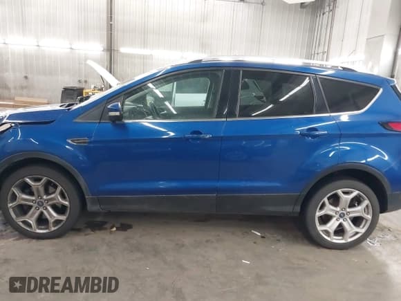 ✅ 2019 Ford Escape Titanium • VIN: 1FMCU9J93KUA16820 • Lot: 43506252. Wystawiony na IAAI z przebiegiem 68 916 mil. Bezpłatny archiwum sprzedaży aukcyjnych z USA i szczegółowy raport historii pojazdu na DreamBid. Zdjęcie 15.
