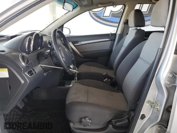 ✅ 2009 Pontiac G3 • VIN: KL2TD66E69B633341 • Lot: 62137225. Wystawiony na Copart z przebiegiem 104 379 mil. Bezpłatny archiwum sprzedaży aukcyjnych z USA i szczegółowy raport historii pojazdu na DreamBid. Zdjęcie 7.