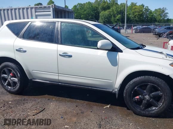 ✅ 2005 Nissan Murano SL • VIN: JN8AZ08T95W308771 • Lot: 42404210. Wystawiony na IAAI z przebiegiem 233 740 mil. Bezpłatny archiwum sprzedaży aukcyjnych z USA i szczegółowy raport historii pojazdu na DreamBid. Zdjęcie 13.