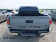 ✅ 2019 Toyota Tacoma SR5 • VIN: 5TFAZ5CN4KX082842 • Lot: 42478504. Listed on IAAI with 90,391 mi. Free auction sales archive from the USA and detailed vehicle history report at DreamBid. Image 16.