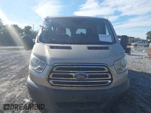 ✅ 2017 Ford Transit XL • VIN: 1FMZK1YM1HKB03485 • Lot: 41429937. Wystawiony na IAAI z przebiegiem 113 171 mil. Bezpłatny archiwum sprzedaży aukcyjnych z USA i szczegółowy raport historii pojazdu na DreamBid. Zdjęcie 12.