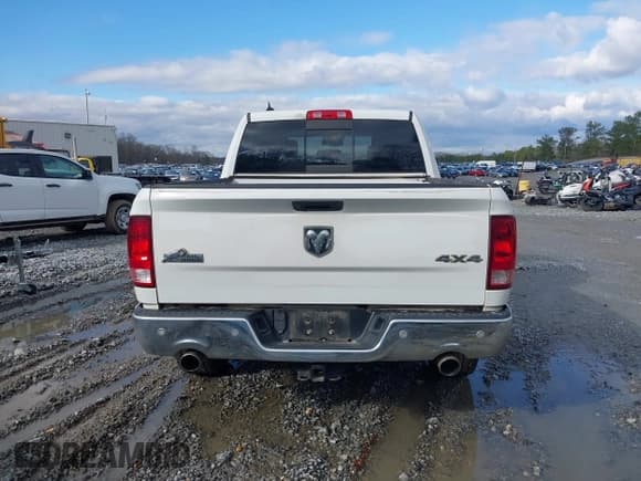 ✅ 2019 Ram 1500 SLT • VIN: 1C6RR7LT5KS593428 • Лот: 43761407. Опубликован ранее на IAAI с пробегом 187 722 миль. Бесплатный доступ к архиву аукционных продаж из США и подробный отчёт об истории автомобиля на DreamBid. Изображение 16.